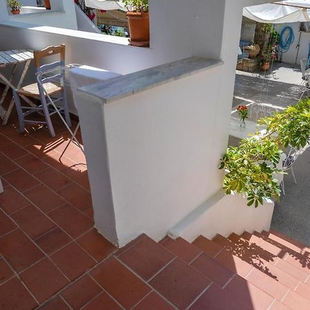 Odyssey Suites Poros Town Eksteriør bilde