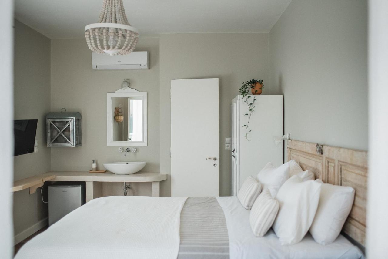 Odyssey Suites Poros Town Eksteriør bilde