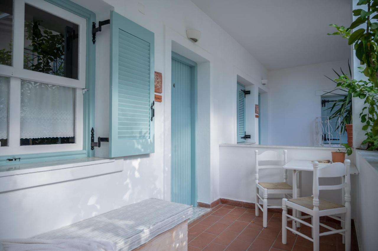 Odyssey Suites Poros Town Eksteriør bilde