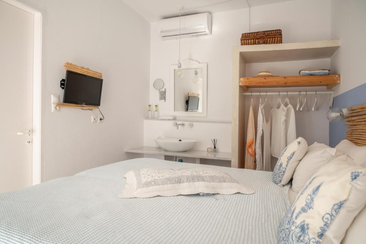 Odyssey Suites Poros Town Eksteriør bilde