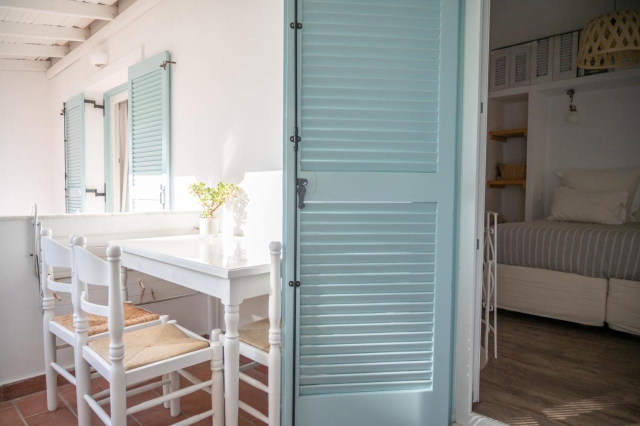 Odyssey Suites Poros Town Eksteriør bilde