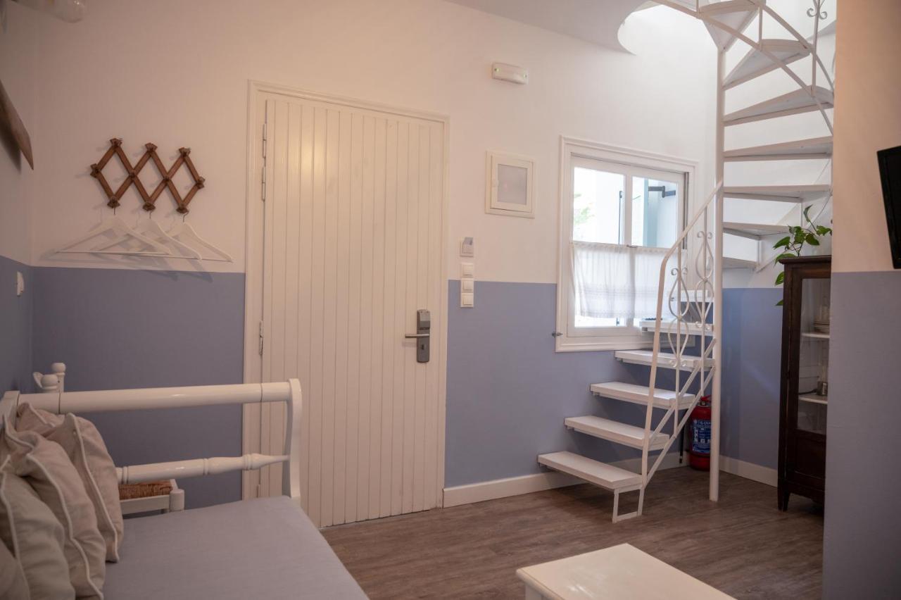Odyssey Suites Poros Town Eksteriør bilde