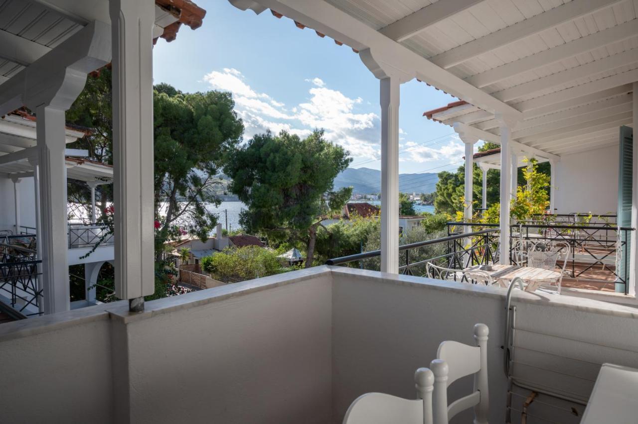 Odyssey Suites Poros Town Eksteriør bilde