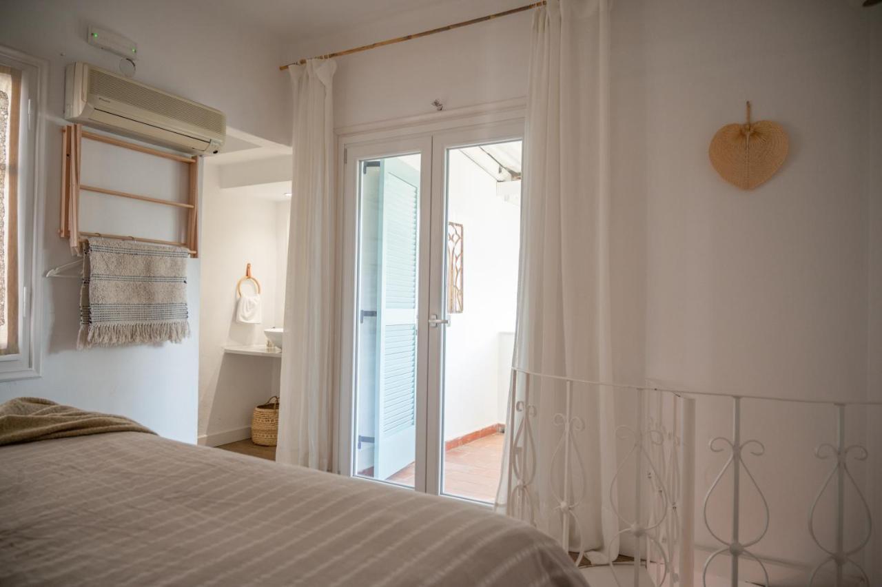 Odyssey Suites Poros Town Eksteriør bilde
