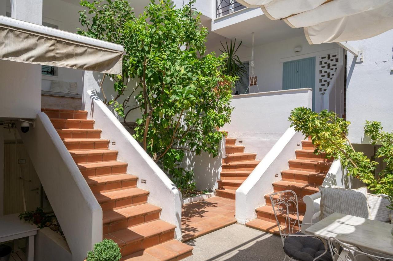 Odyssey Suites Poros Town Eksteriør bilde