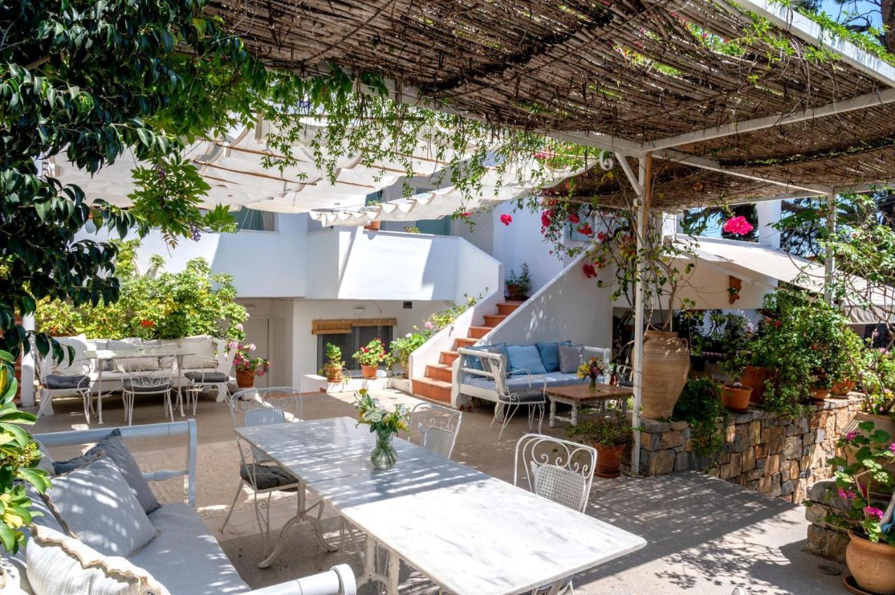 Odyssey Suites Poros Town Eksteriør bilde