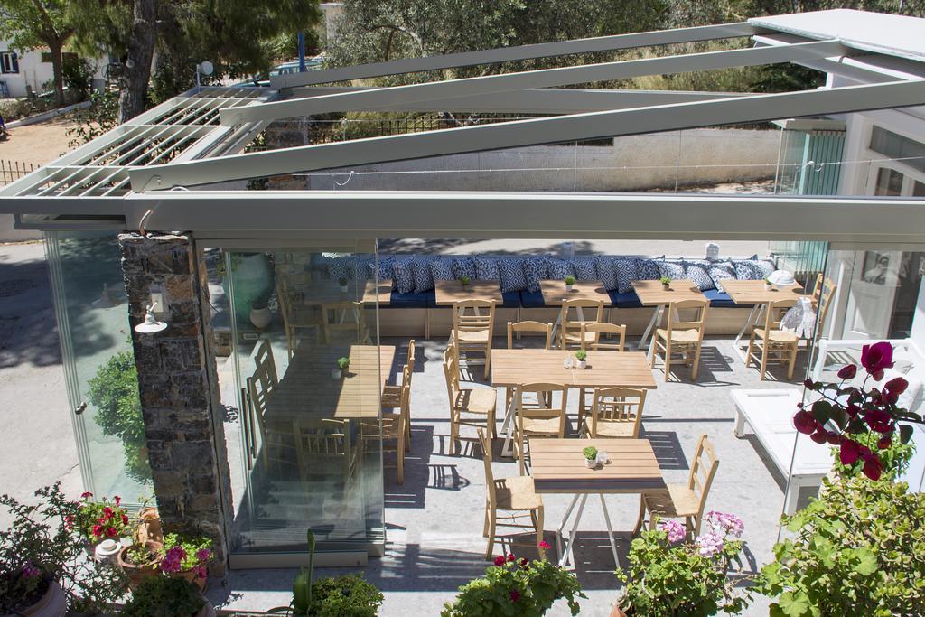 Odyssey Suites Poros Town Eksteriør bilde