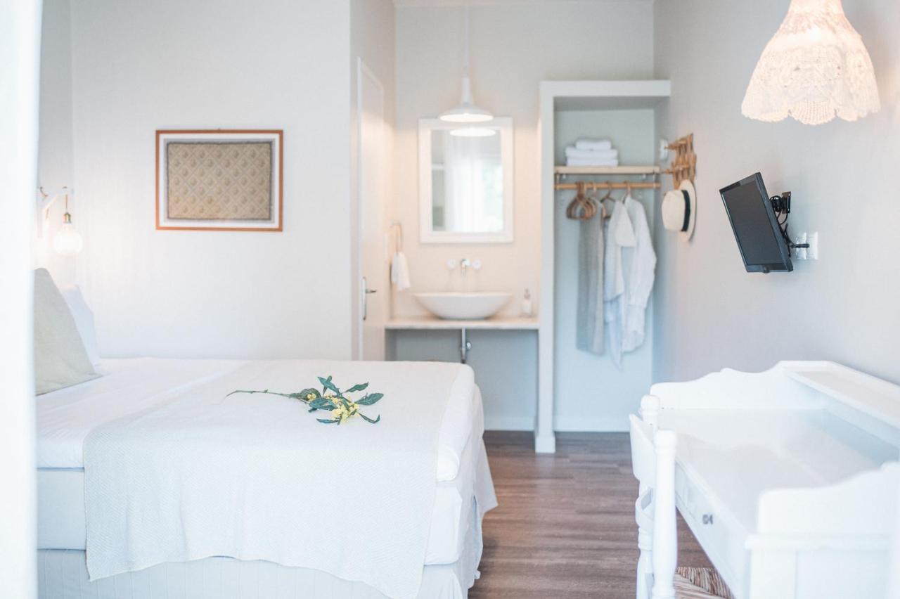 Odyssey Suites Poros Town Eksteriør bilde